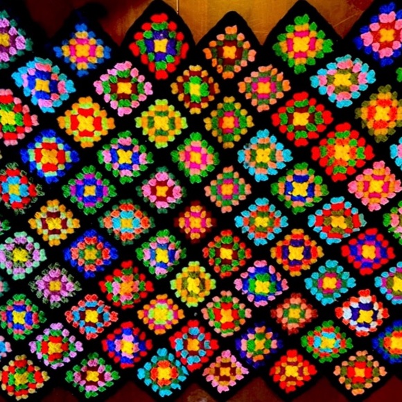 Granny Square Afghan ~ Vintage ~ 1970s ~ Throw Blanket ~ Handmade ~ Beautiful - Picture 14 of 16